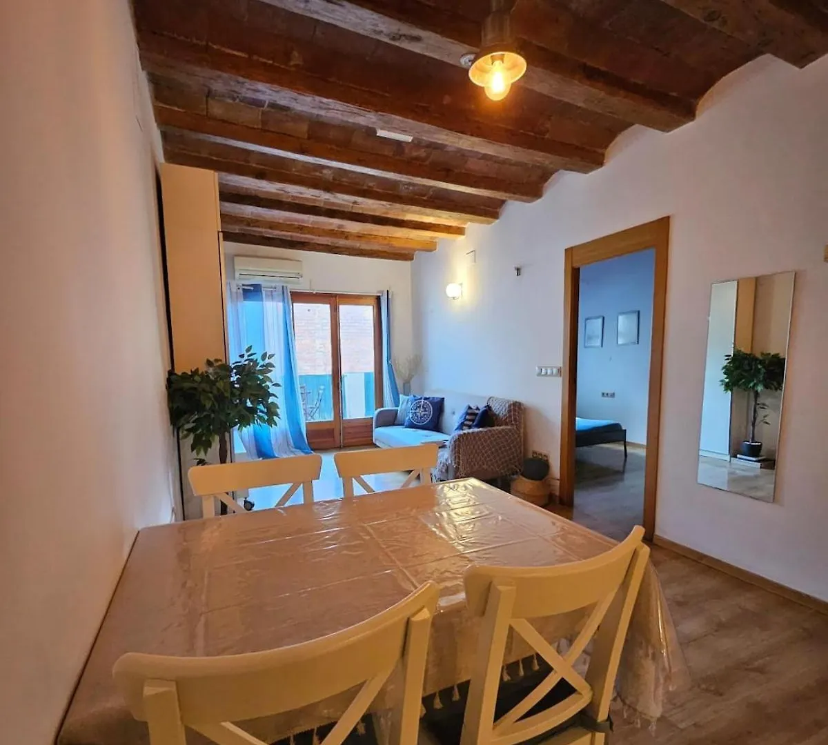 Flat With 2 Rooms And Private Terrace Min 32 Days Barcelona Apartment