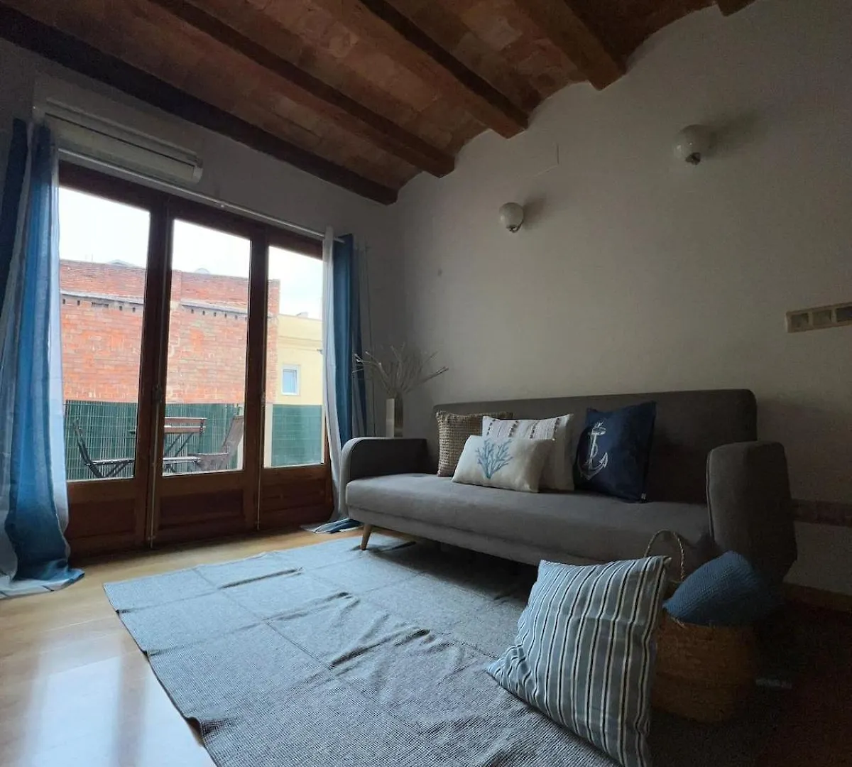 Flat With 2 Rooms And Private Terrace Min 32 Days Barcelona
